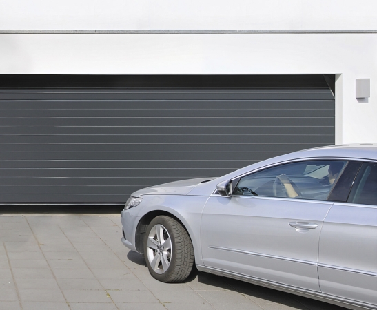 Секционные гаражные ворота в Новотитаровской